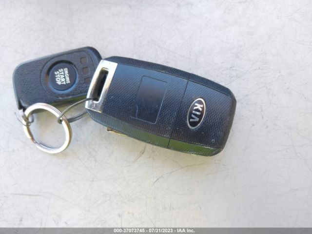 KNDJP3A59G7864994 KIA SOUL +
