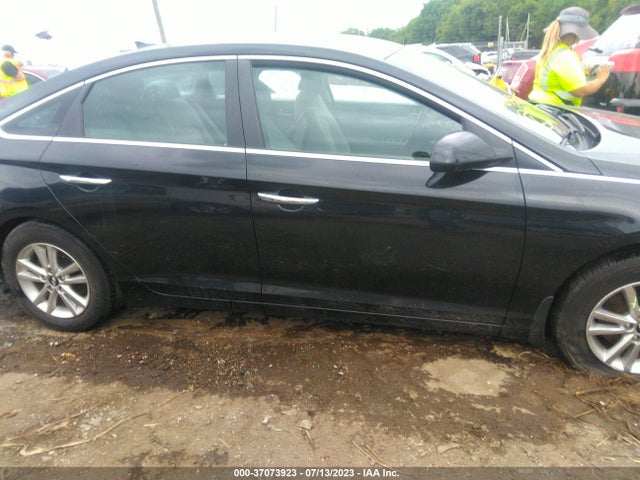 2015 HYUNDAI SONATA 2.4L SE VIN: 5NPE24AF0FH236931