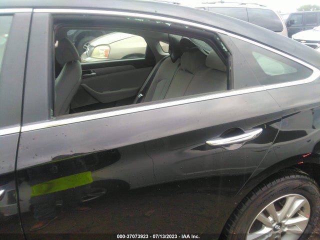 2015 HYUNDAI SONATA 2.4L SE VIN: 5NPE24AF0FH236931