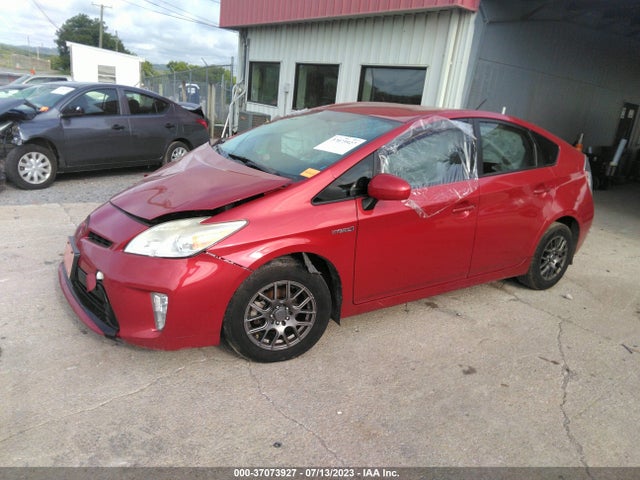 Toyota Prius Four 2015 JTDKN3DU1F0435305 Image 2