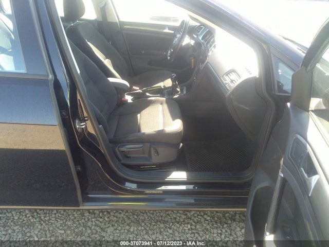 3VW217AU7JM766710 Volkswagen Golf Sportwagen S