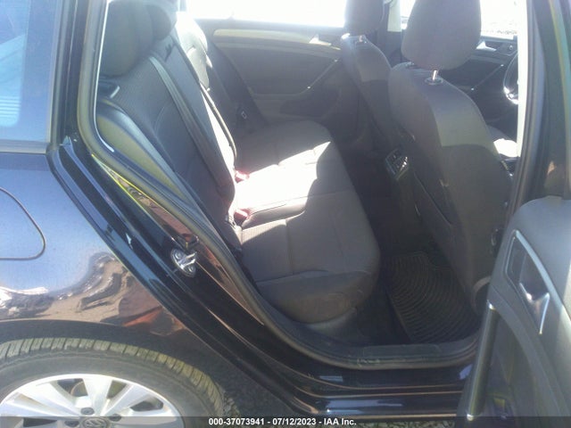 3VW217AU7JM766710 Volkswagen Golf Sportwagen S