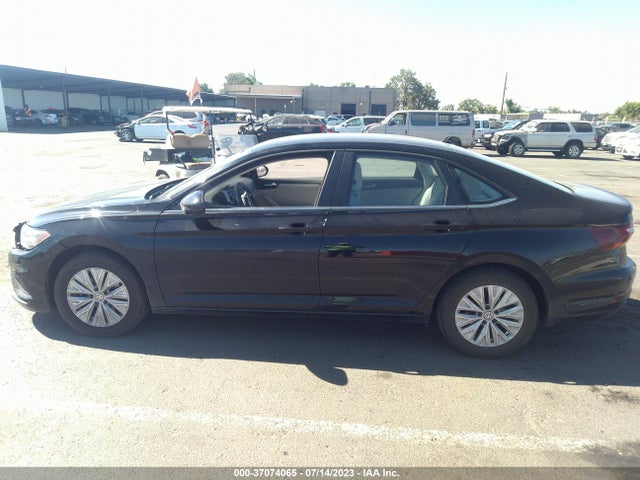 3VWC57BUXKM196596 Volkswagen Jetta S/se/r-line