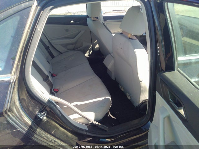 3VWC57BUXKM196596 Volkswagen Jetta S/se/r-line