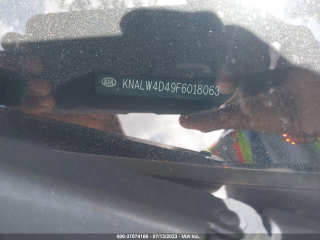 2015 Kia K900, VIN: KNALW4D49F6018063