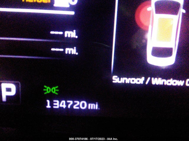 2015 Kia K900, VIN: KNALW4D49F6018063