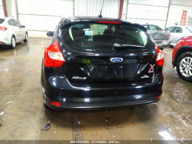 Ford FOCUS SE 2014 1FADP3K23EL180406 Image 8