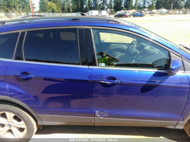1FMCU9G91GUA85262 Ford ESCAPE SE