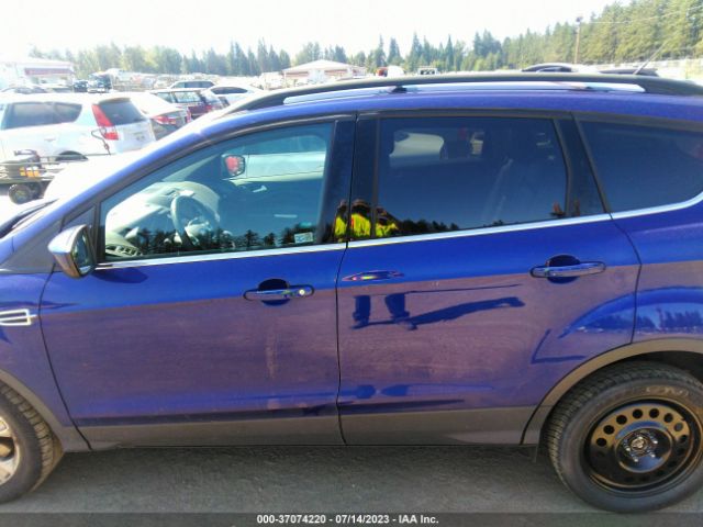 1FMCU9G91GUA85262 Ford ESCAPE SE