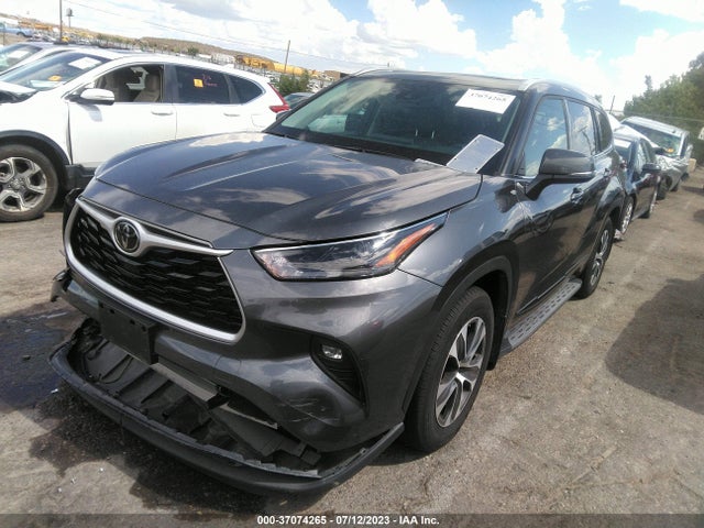 Toyota Highlander Xle 2022 5TDGZRAH8NS558664 Image 2