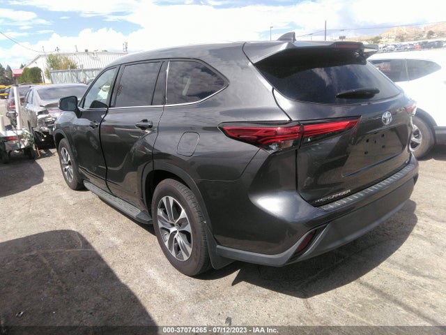 Toyota Highlander Xle 2022 5TDGZRAH8NS558664 Image 9