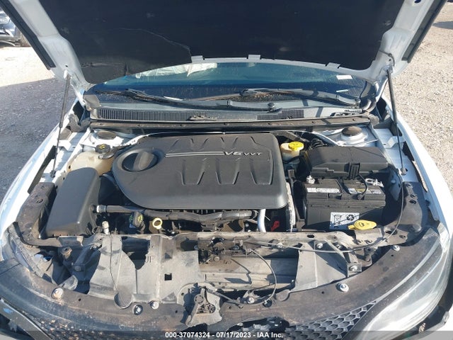 1C3CCCAG8GN101032 Chrysler 200 Limited
