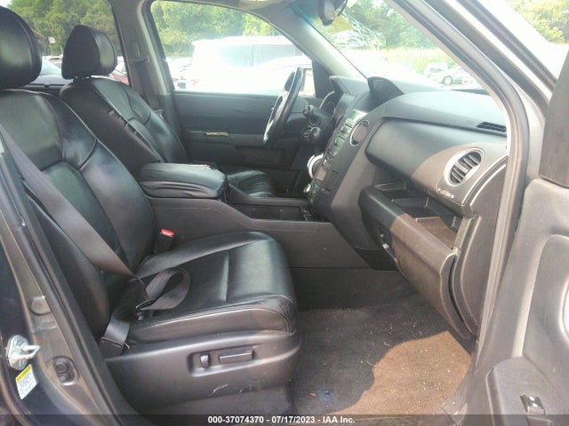 2010 HONDA PILOT TOURING VIN: 5FNYF4H93AB033945