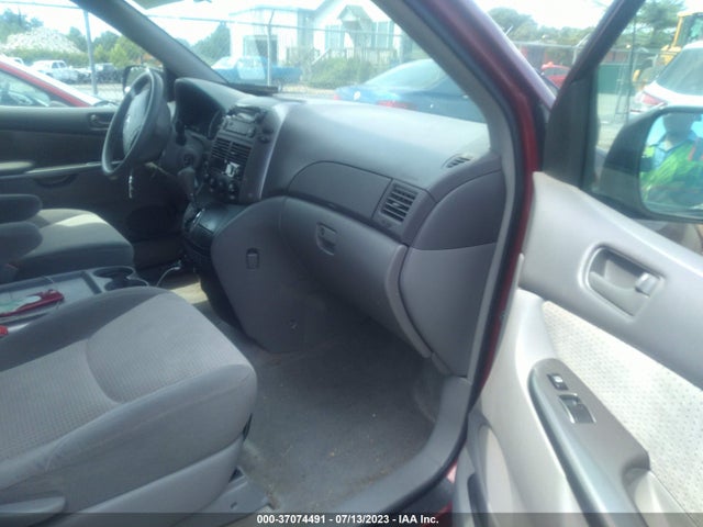 2010 TOYOTA SIENNA CE/LE VIN: 5TDKK4CCXAS306167