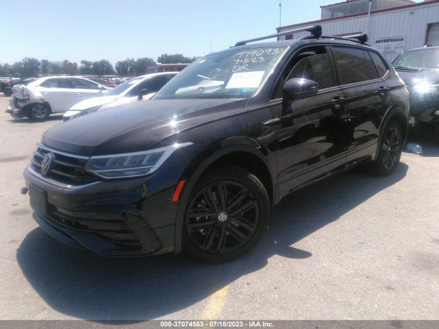 3VVCB7AX1NM055638 Volkswagen Tiguan Se R-line Black