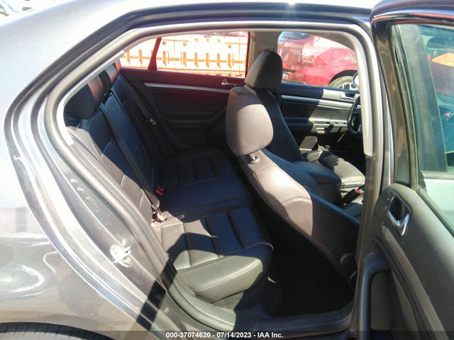 2010 VOLKSWAGEN JETTA SEDAN LIMITED VIN: 3VWRZ7AJ1AM077842