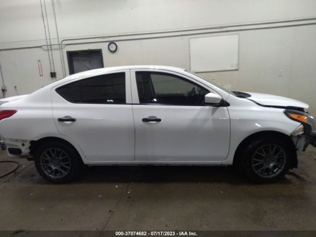 3N1CN7AP1KL828893 Nissan Versa Sedan S Plus