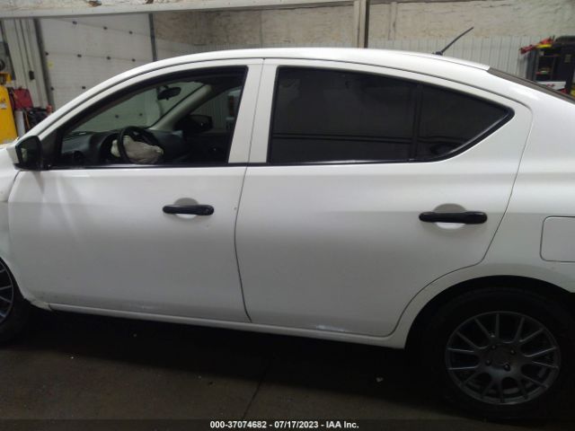 3N1CN7AP1KL828893 Nissan Versa Sedan S Plus