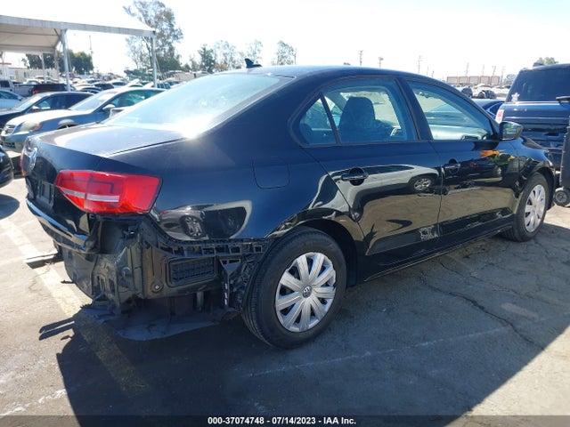 3VW2K7AJ4FM346011 Volkswagen Jetta Sedan 2.0l S W/technology