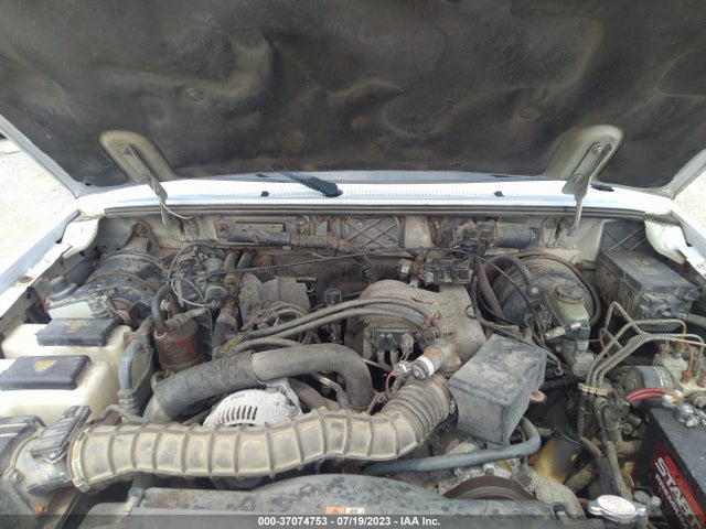 2001 MAZDA B-SERIES 2WD TRUCK DS/SE VIN: 4F4YR16V81TM32389