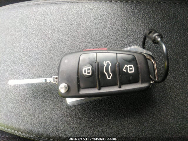 WA1AUCF38M1088656 Audi Q3 PREMIUM
