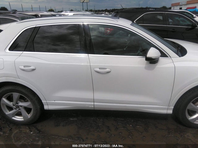 WA1AUCF38M1088656 Audi Q3 PREMIUM