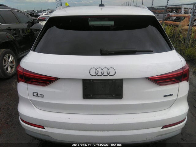 WA1AUCF38M1088656 Audi Q3 PREMIUM