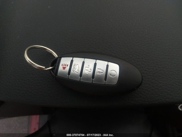 5N1AT2MV0JC745436 Nissan ROGUE SV