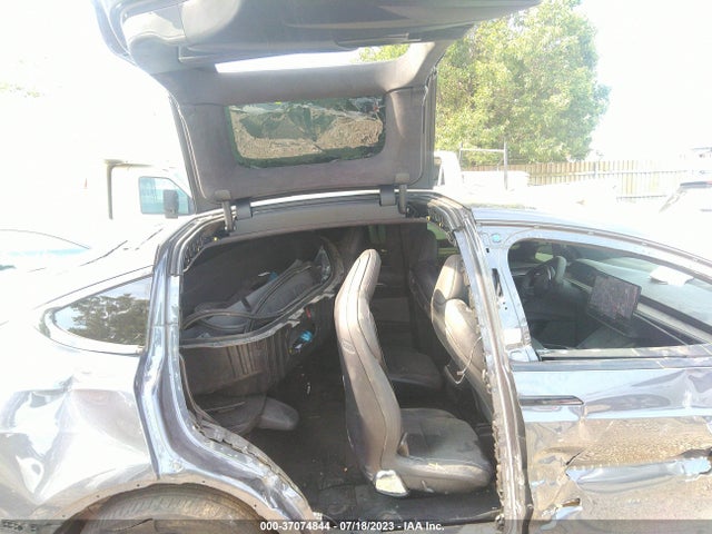 2021 Tesla Model X, VIN: 5YJXCBE50MF326796