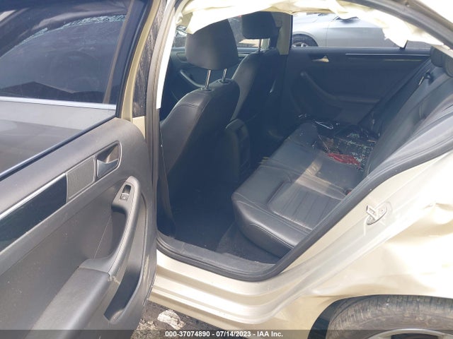 3VWL17AJ1FM308999 Volkswagen Jetta Sedan 1.8t Sel