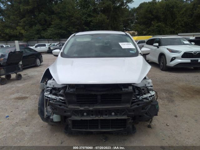 1FMCU0GD8HUC78512 Ford ESCAPE SE