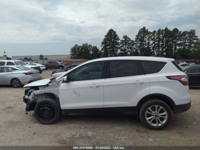 1FMCU0GD8HUC78512 Ford ESCAPE SE
