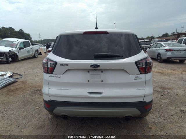 1FMCU0GD8HUC78512 Ford ESCAPE SE
