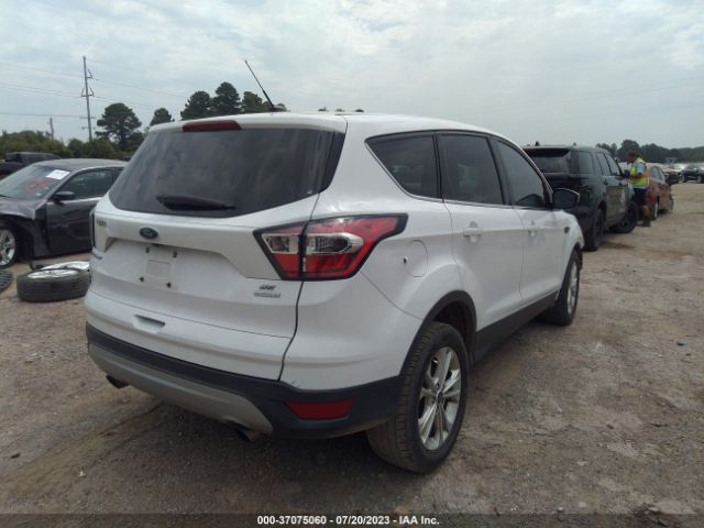 1FMCU0GD8HUC78512 Ford ESCAPE SE