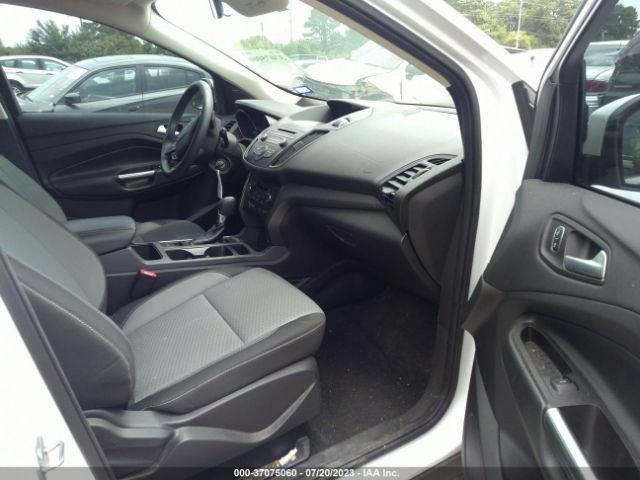 1FMCU0GD8HUC78512 Ford ESCAPE SE