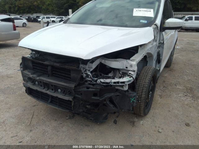 1FMCU0GD8HUC78512 Ford ESCAPE SE