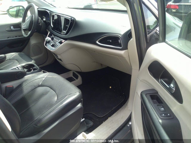 2C4RC1BG5NR115978 Chrysler Pacifica Touring L