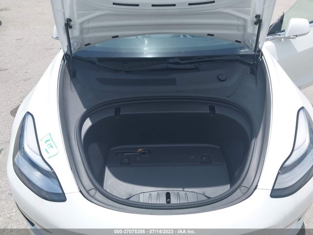 2020 Tesla 3, VIN: 5YJ3E1EB4LF639535