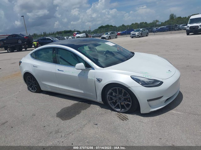 2020 Tesla 3, VIN: 5YJ3E1EB4LF639535