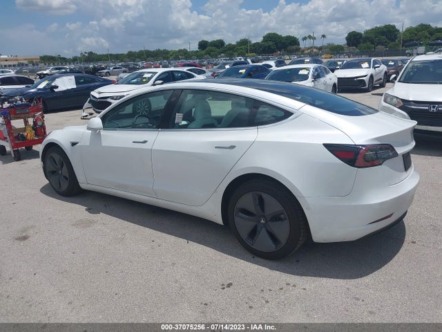 2020 Tesla 3, VIN: 5YJ3E1EB4LF639535