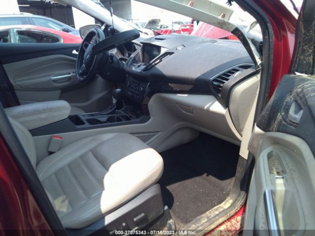 1FMCU0JD5HUD86448 Ford Escape Titanium