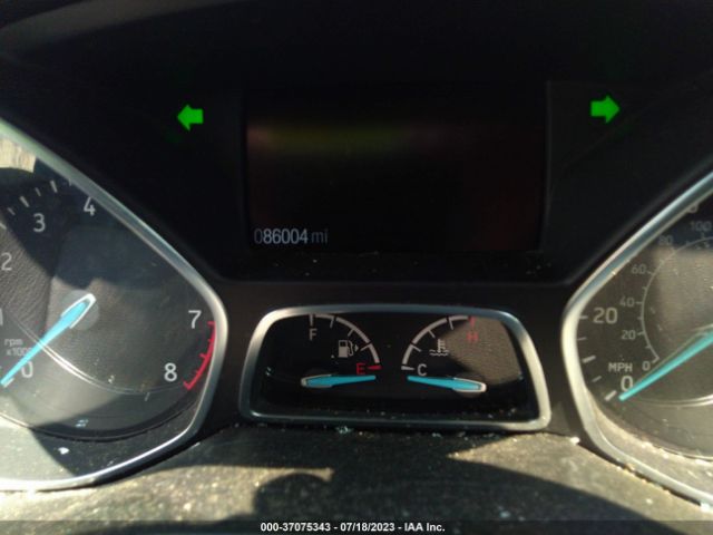 1FMCU0JD5HUD86448 Ford Escape Titanium