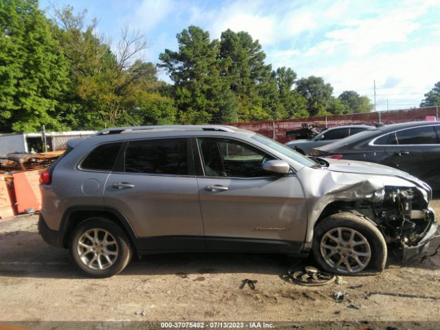 1C4PJLCB5HW593051 Jeep Cherokee Latitude