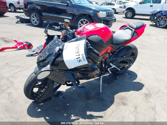 2020 BMW S 1000, VIN: WB10E2305LZJ28174