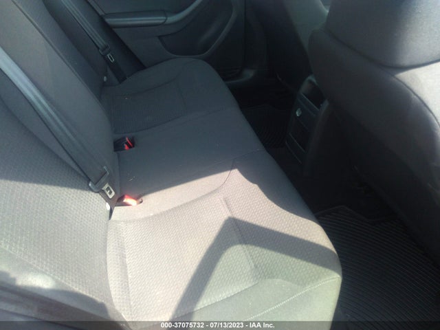 3VW2K7AJ4FM357719 Volkswagen Jetta Sedan 2.0l S