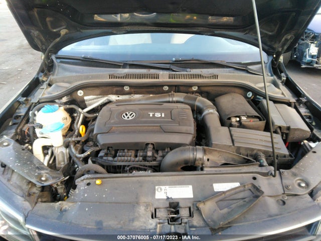 3VWL17AJ5GM275670 Volkswagen Jetta Sedan 1.8t Sel