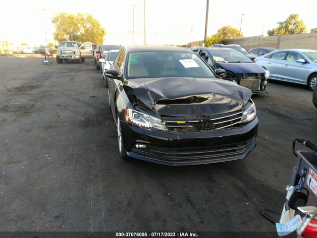 3VWL17AJ5GM275670 Volkswagen Jetta Sedan 1.8t Sel