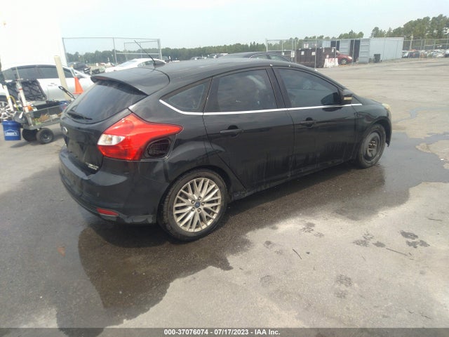 2014 FORD FOCUS TITANIUM VIN: 1FADP3N25EL339499
