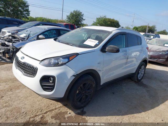 KNDPMCAC1H7114833 KIA Sportage Lx