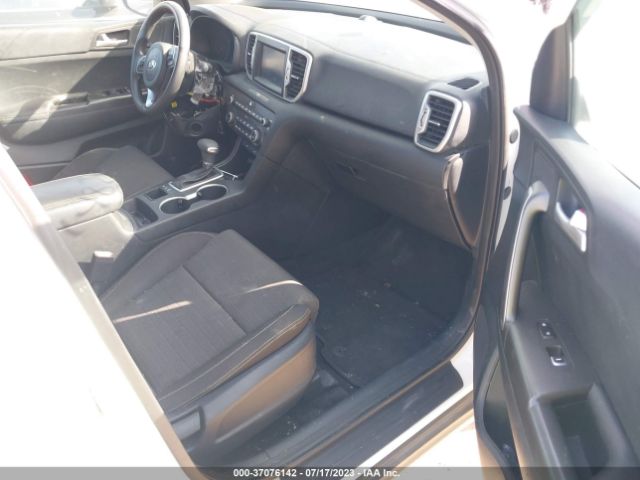KNDPMCAC1H7114833 KIA Sportage Lx